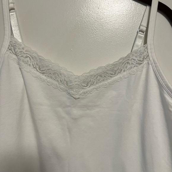 Set of 2 White Camisoles - Picture 2 of 6